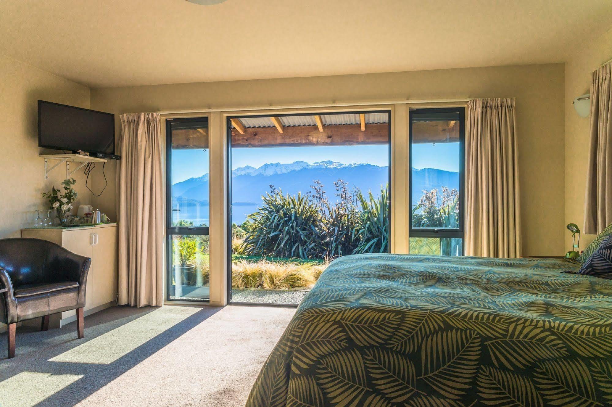 Loch Vista Bed & Breakfast 蒂阿瑙湖 外观 照片